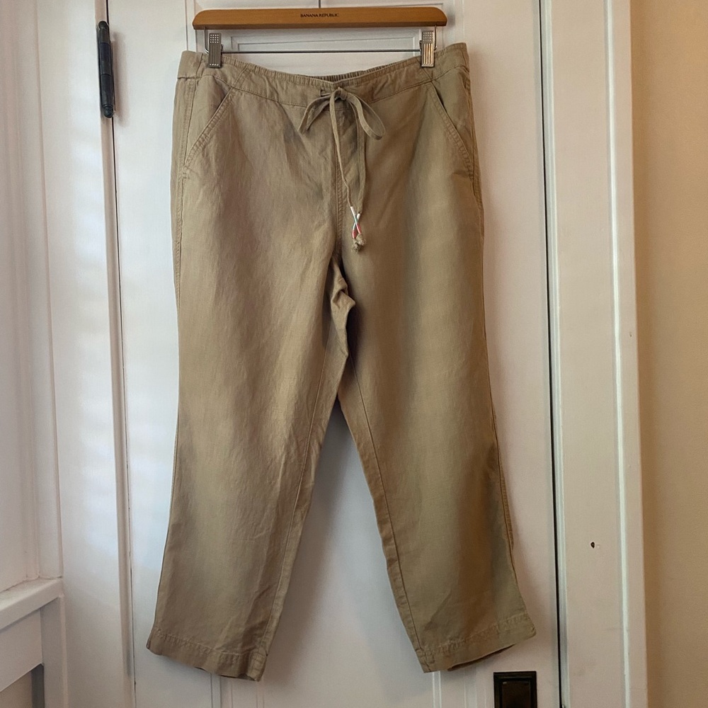 Re-Imagined by J Crew tan khaki drawstring crop pants. L petite LP